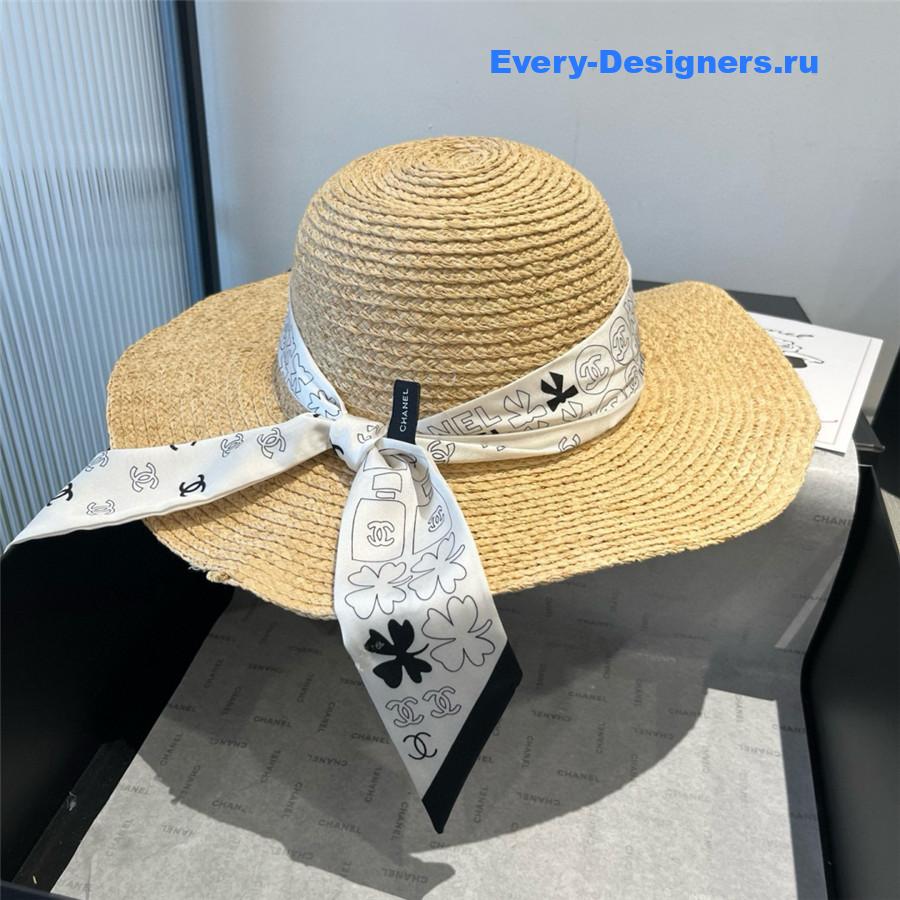 Ch**el beige straw cc hat