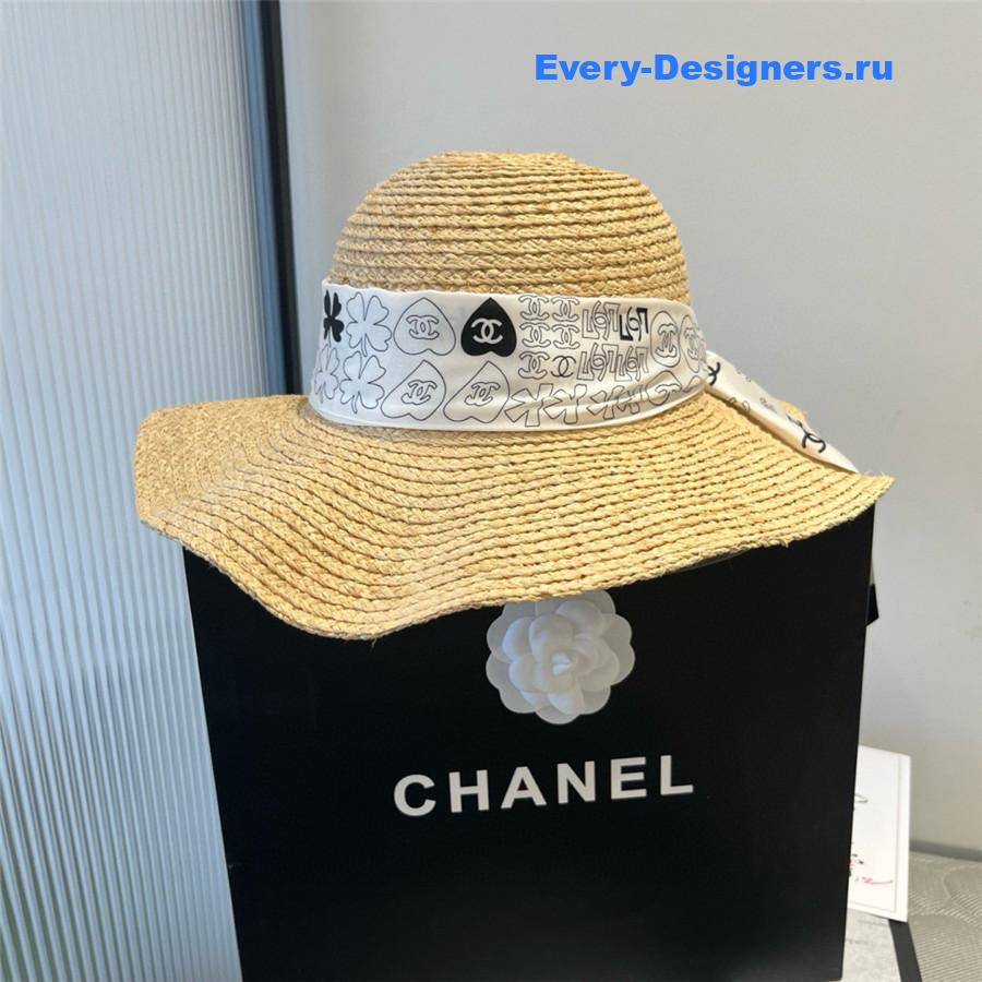 Ch**el beige straw cc hat