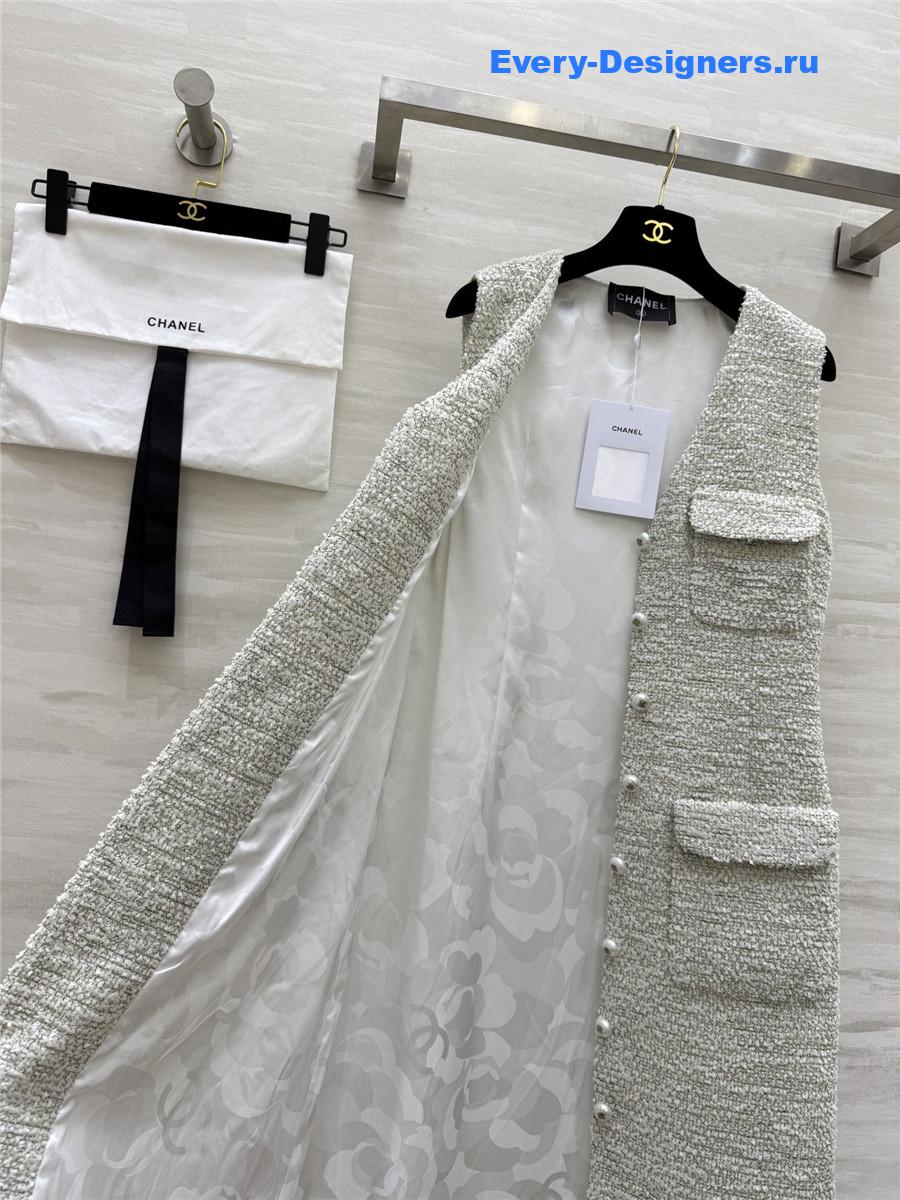 Ch**el tweed v-neck midi dress