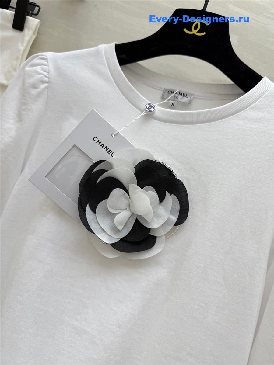 Ch**el white camellia tee