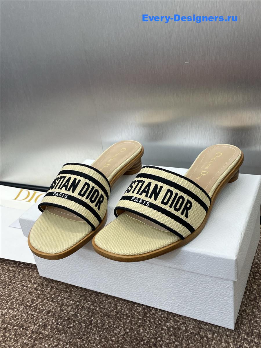 D10r dway heeled slides