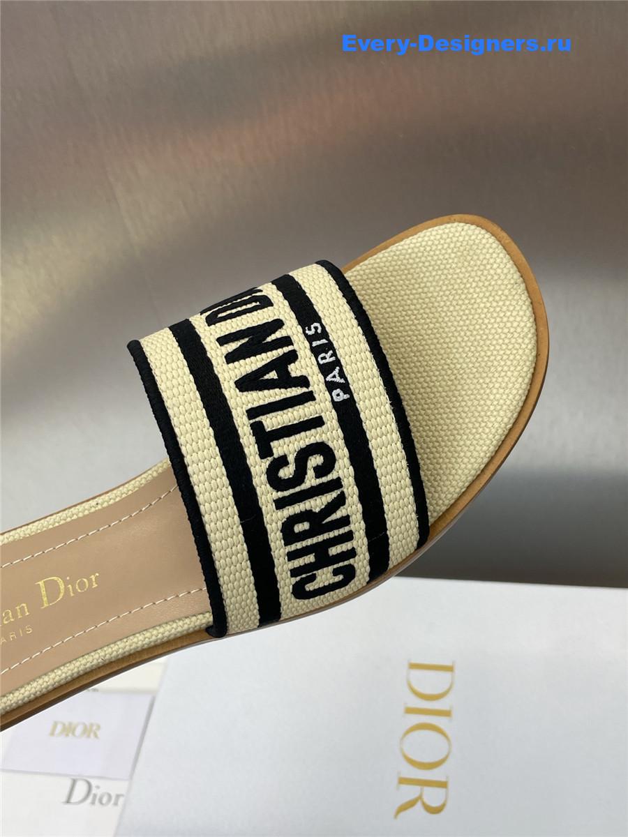 D10r dway heeled slides