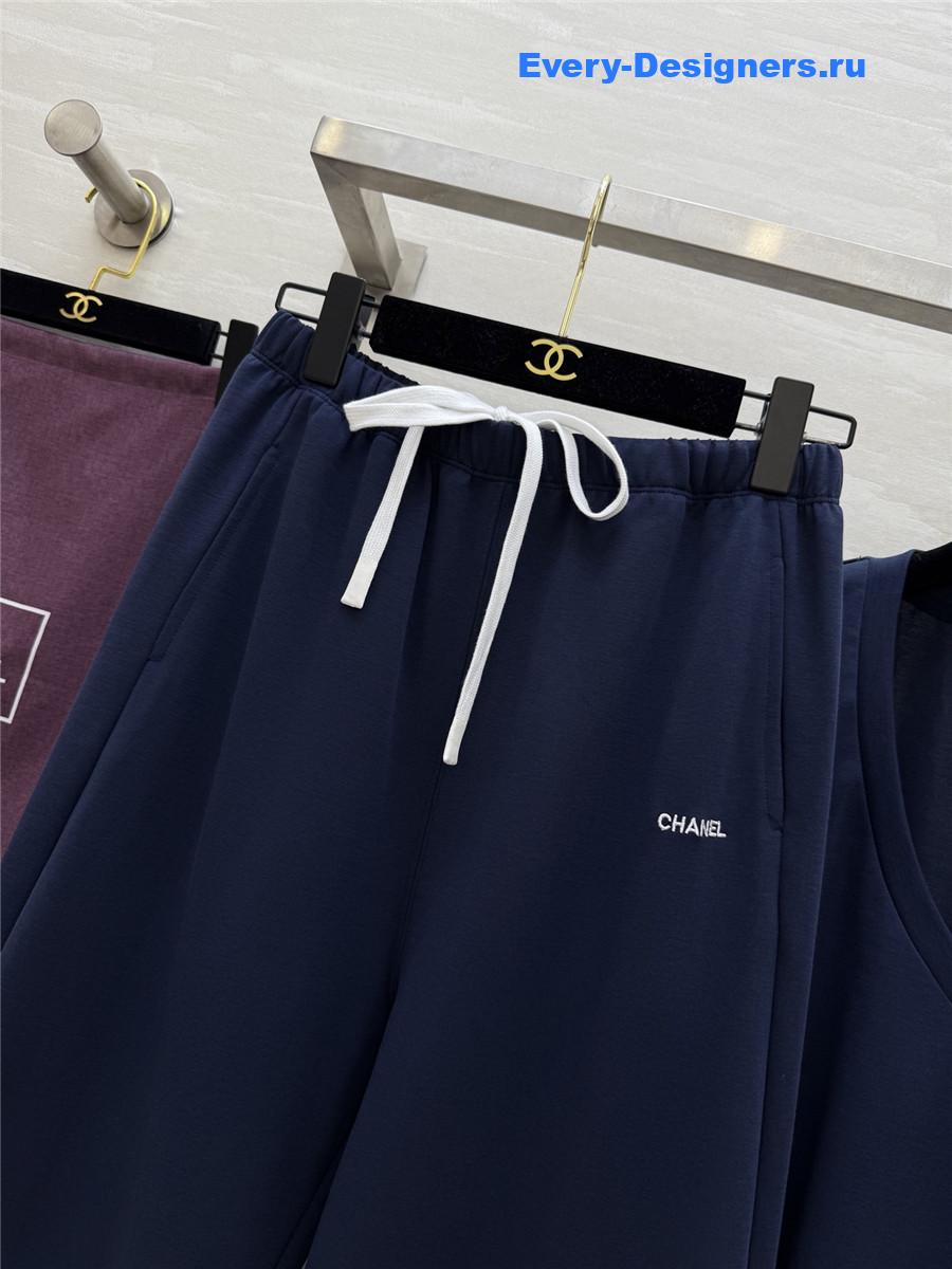 Ch**el v-neck short-sleeve cotton suit