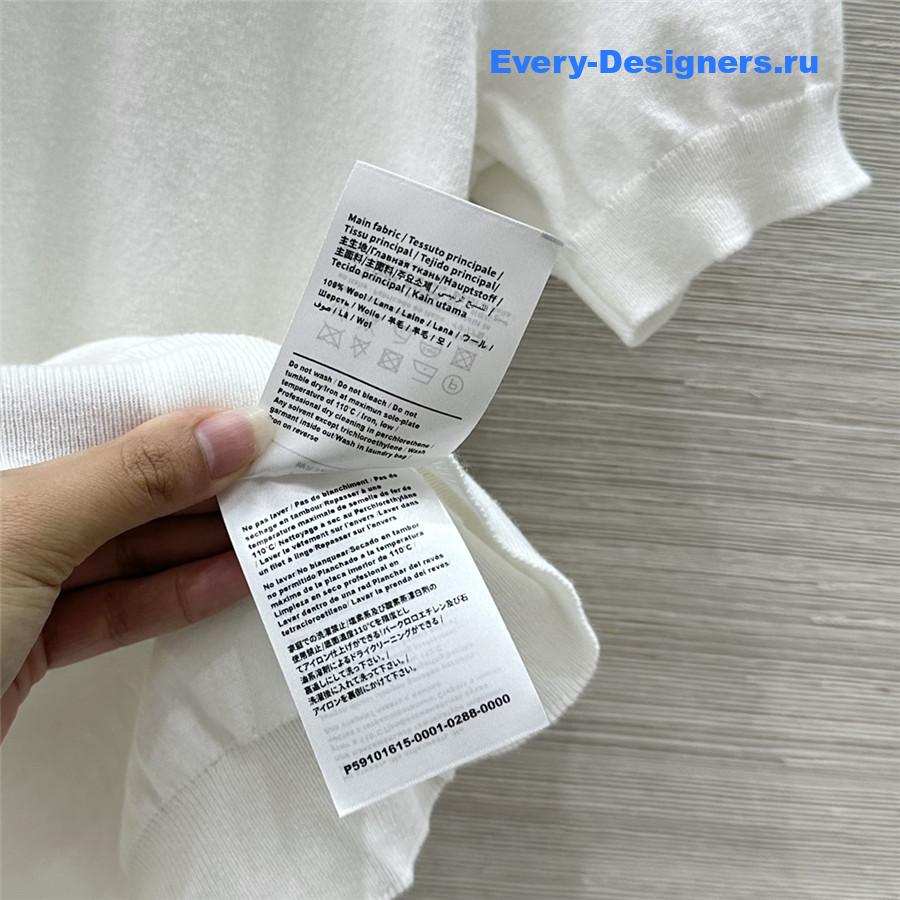 Va1e*ntin0 white cotton wool top