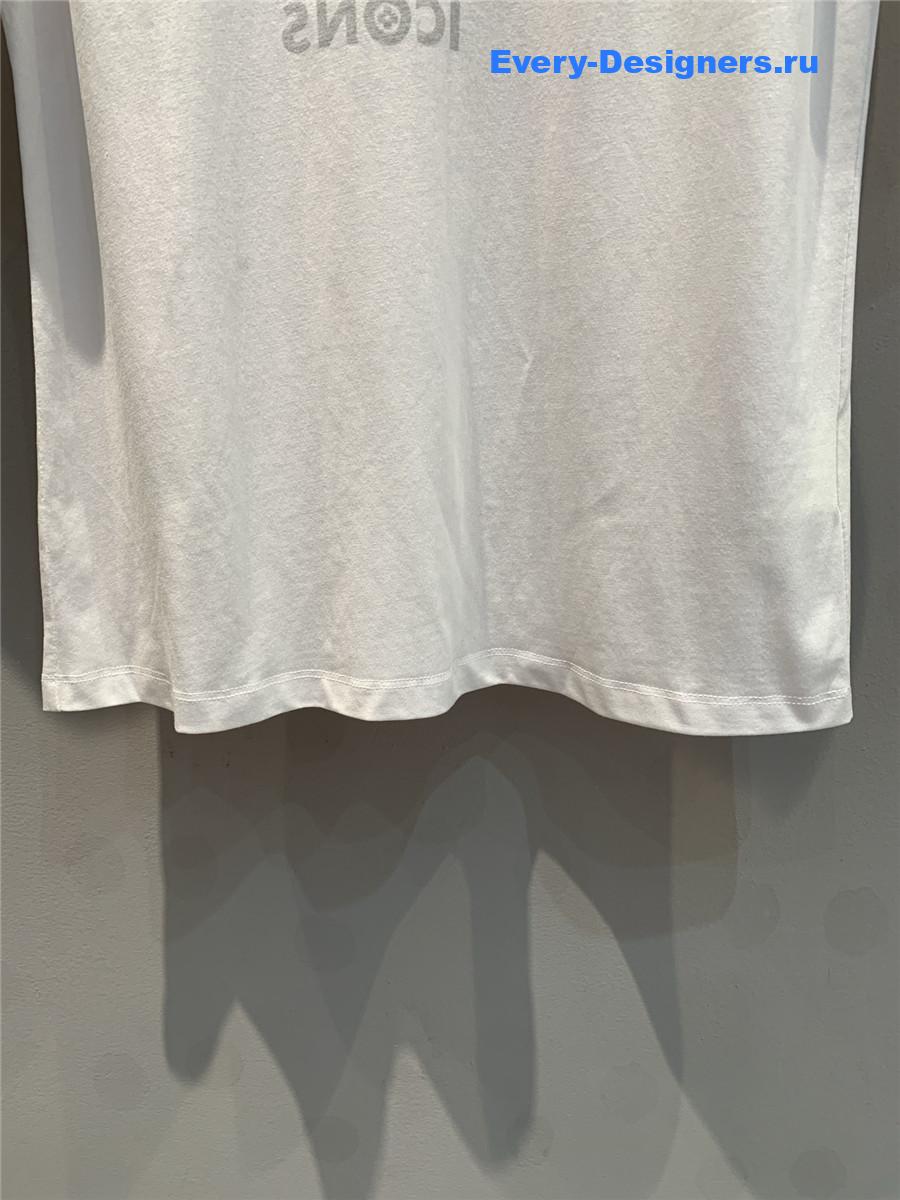 l0vis Vvtt0n white logo t-shirt