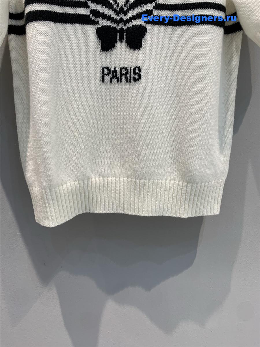D10r white cashmere sweater