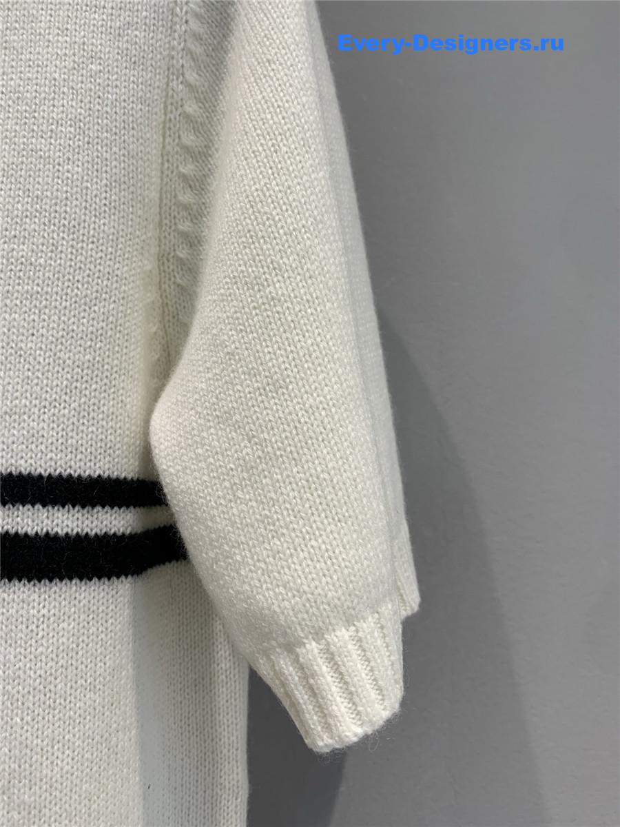 D10r white cashmere sweater