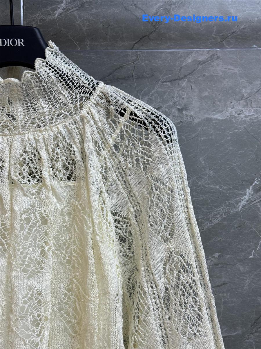 D10r hollow lace high collar top