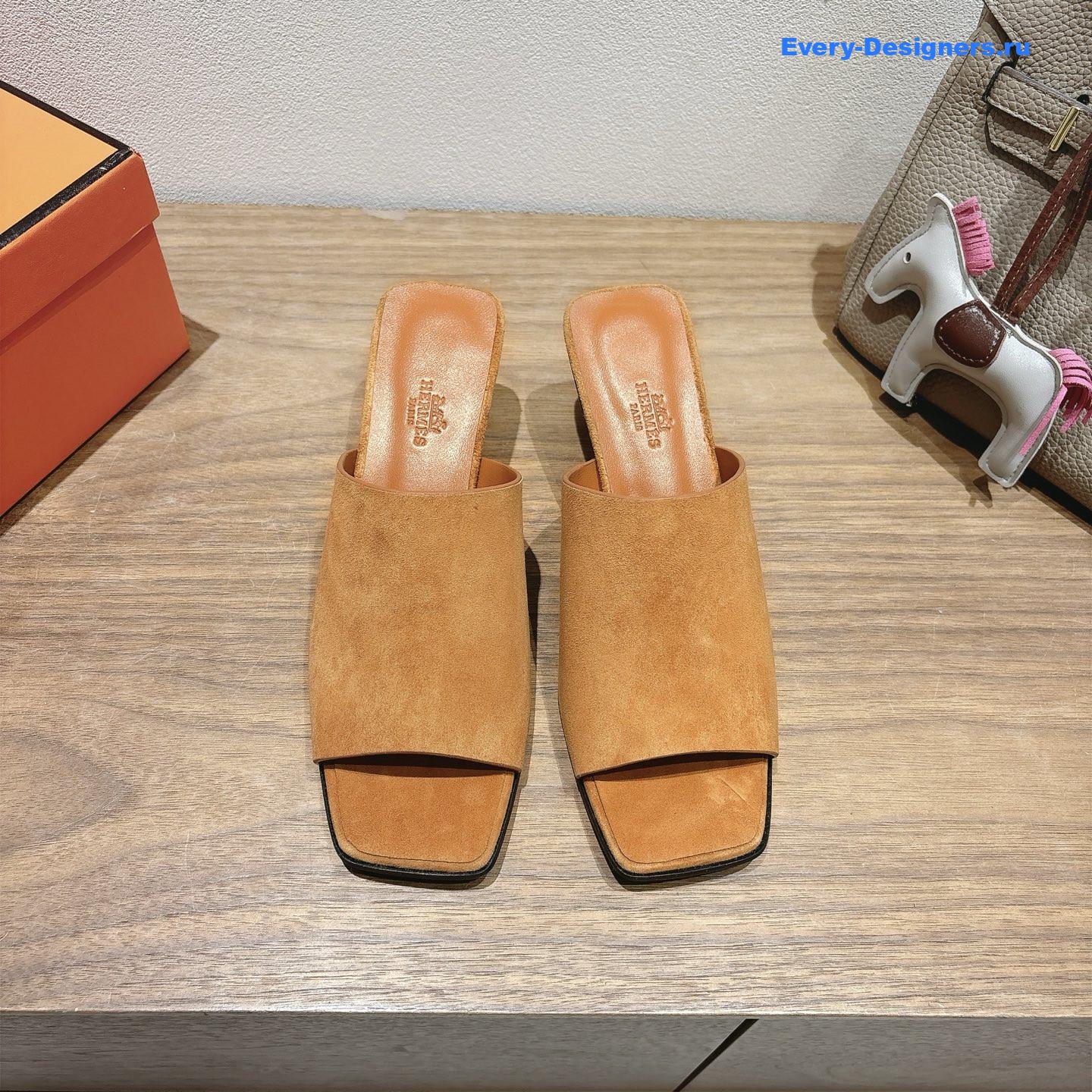 H**me5 brown suede helia mules