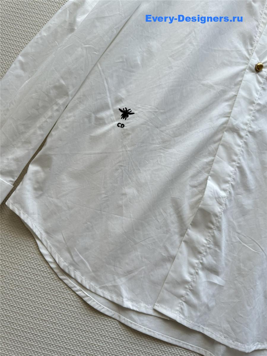 D10r white honey bee shirt