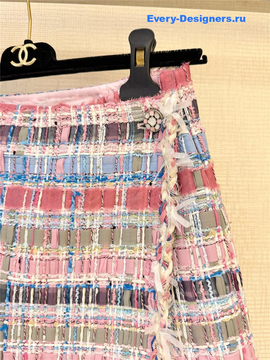 Ch**el pink tweed skirt