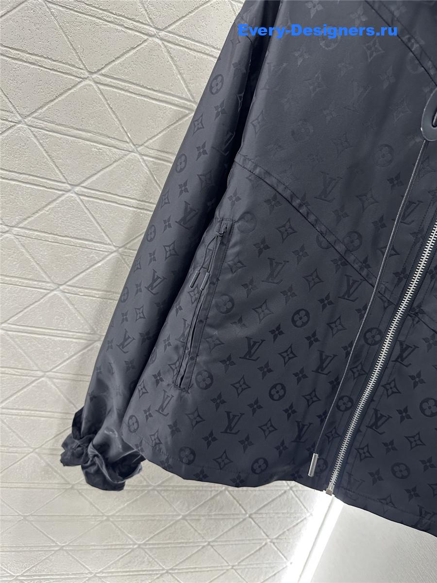 l0vis Vvtt0n shiny monogram parka