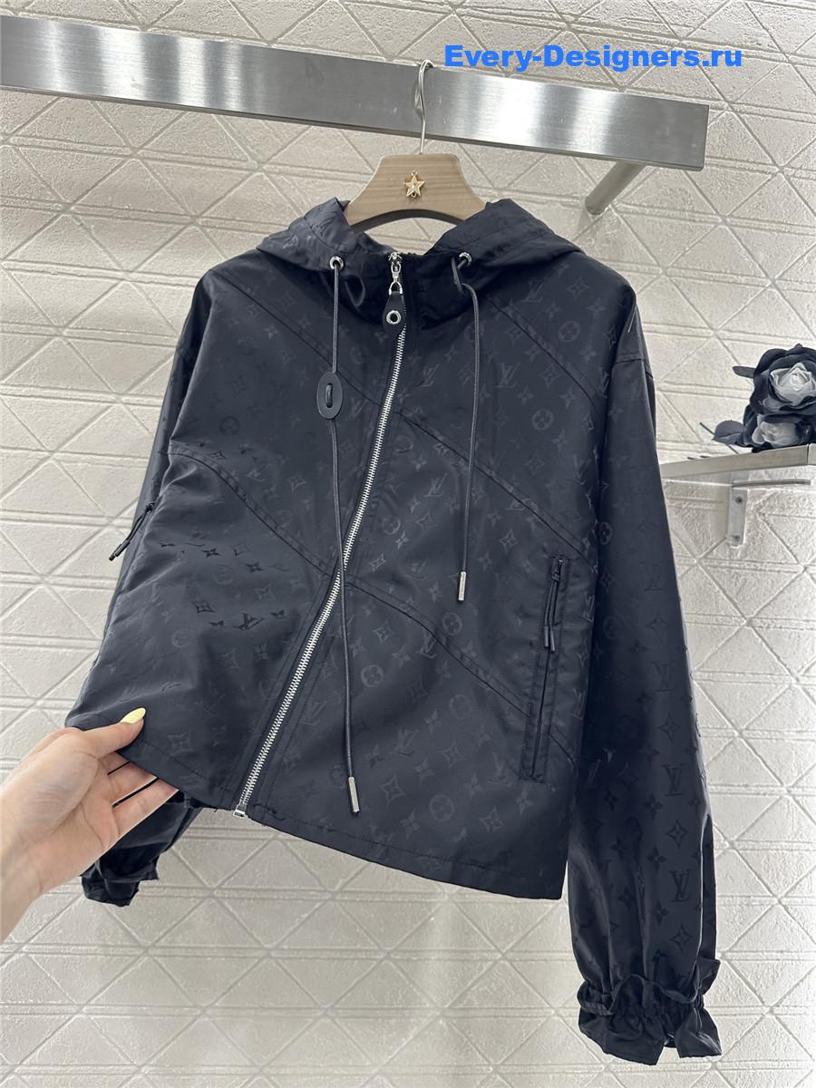 l0vis Vvtt0n shiny monogram parka