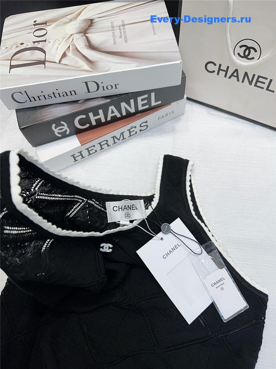 Ch**el cc logo sleeveless vest