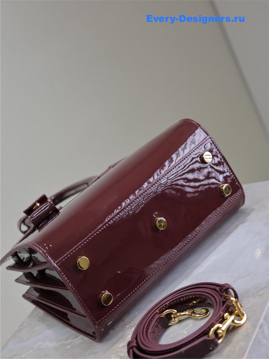 Sa1nt Lau*nt burgundy sac de jour bag