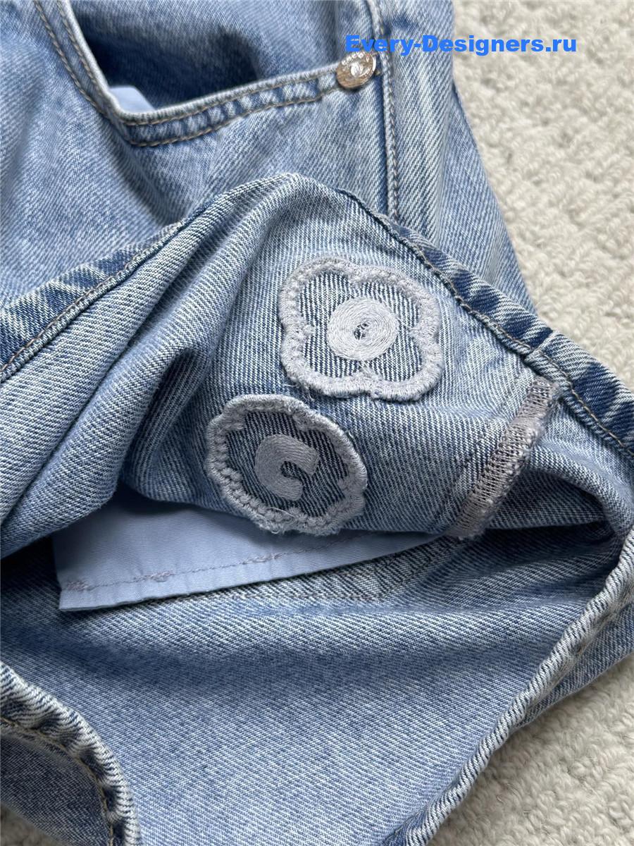 Ch**el coco embroidered shorts