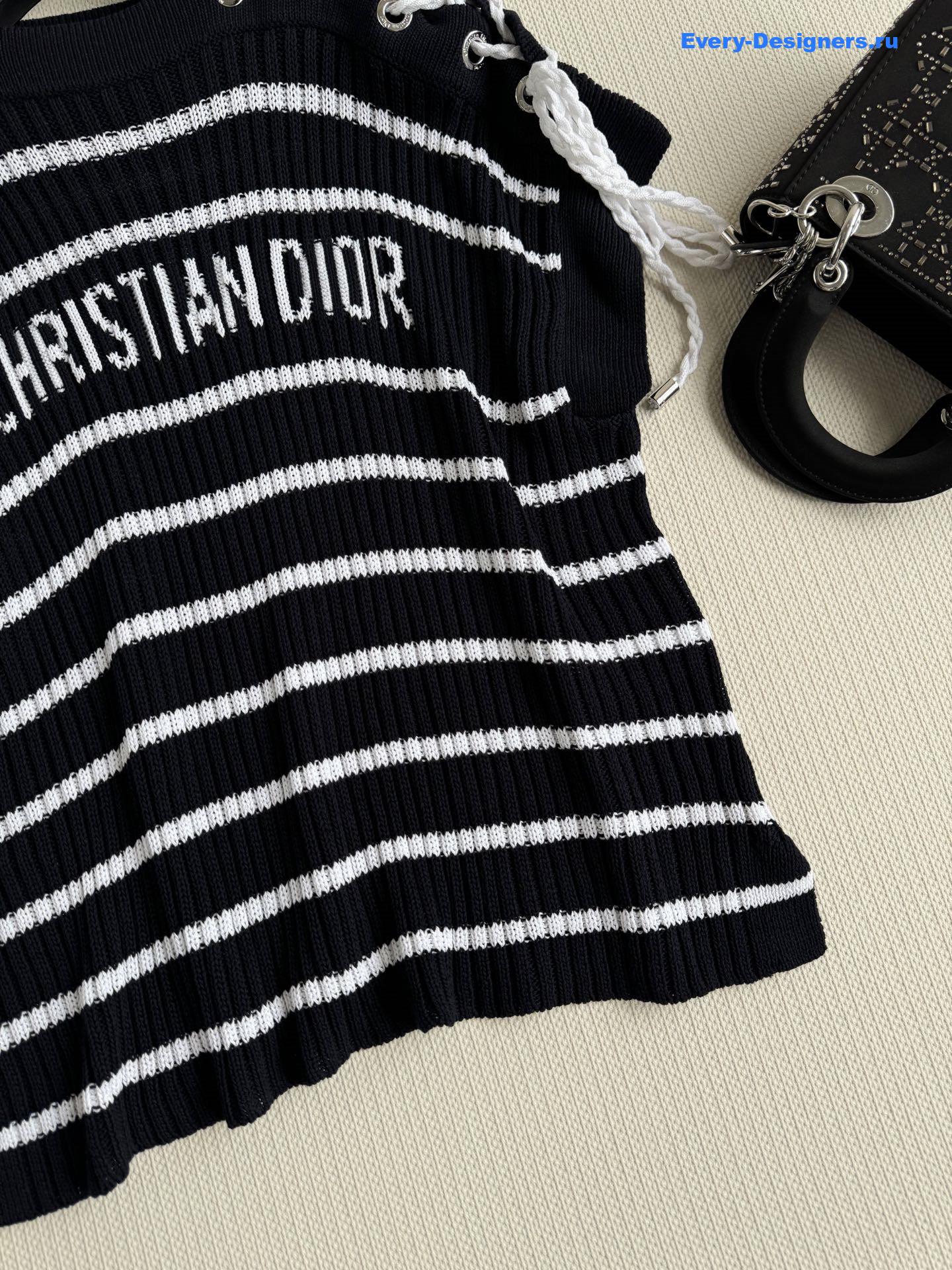 D10r knotted striped top