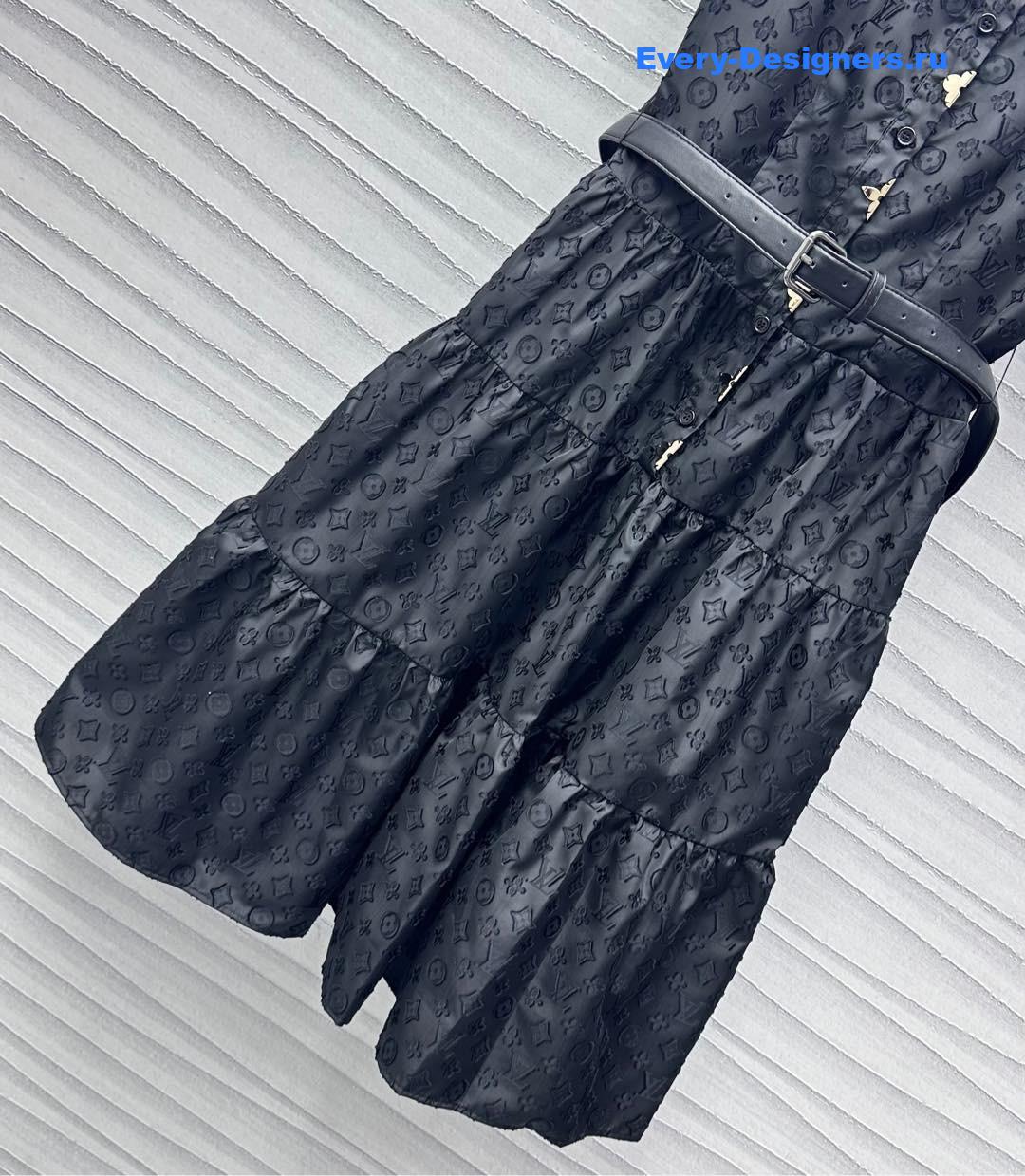 l0vis Vvtt0n black short-sleeved shirt dress