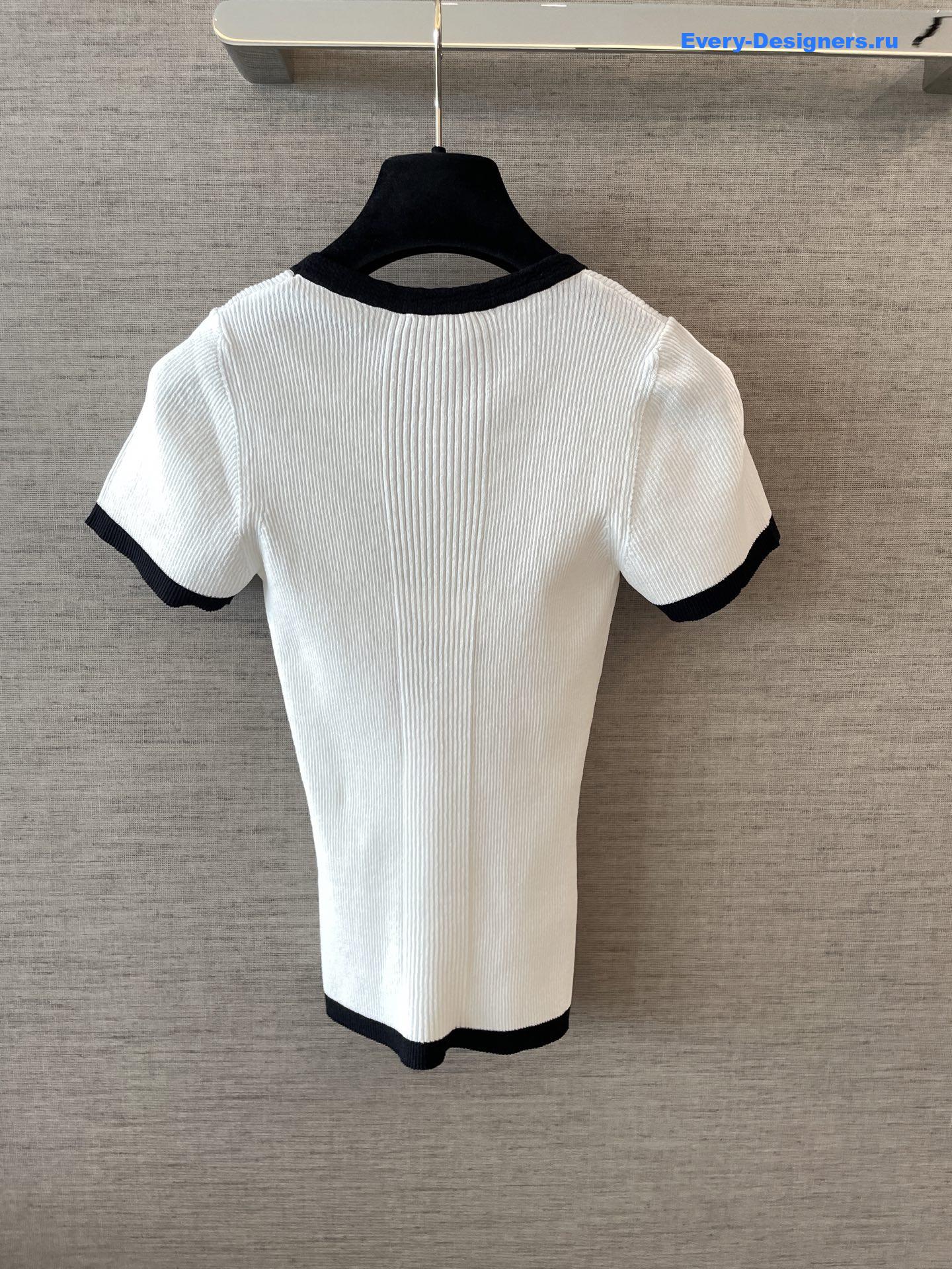 Ch**el white embroidered t-shirt