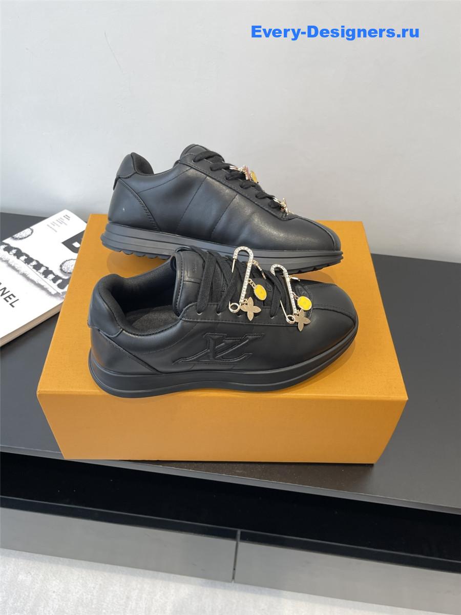 l0vis Vvtt0n buttersoft black sneakers