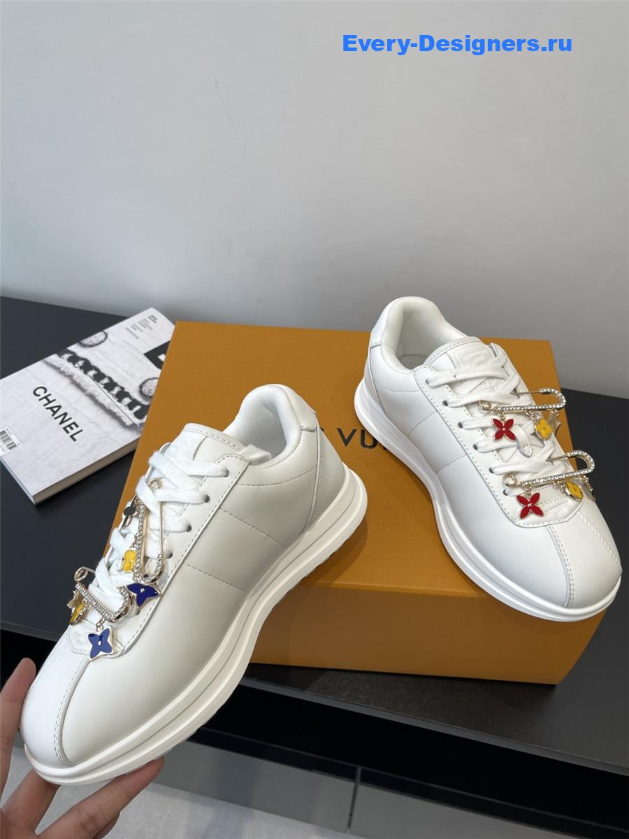 l0vis Vvtt0n buttersoft white sneakers