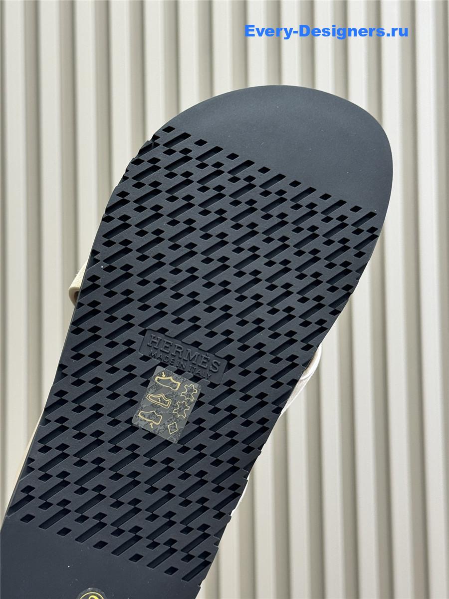 H**me5 beige kazimir sandals