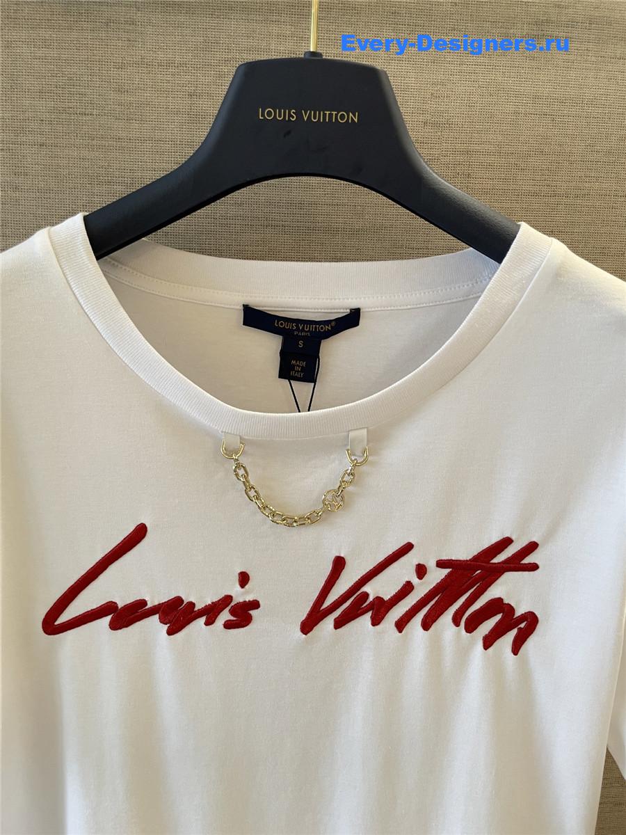 l0vis Vvtt0n cursive crop top