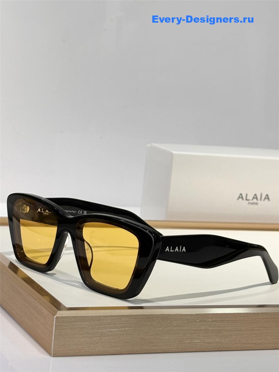 ALAIA AA0070S Black Sunglasses