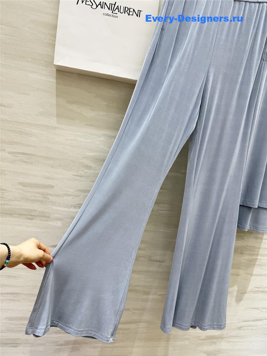 Sa1nt Lau*nt gray vest suit