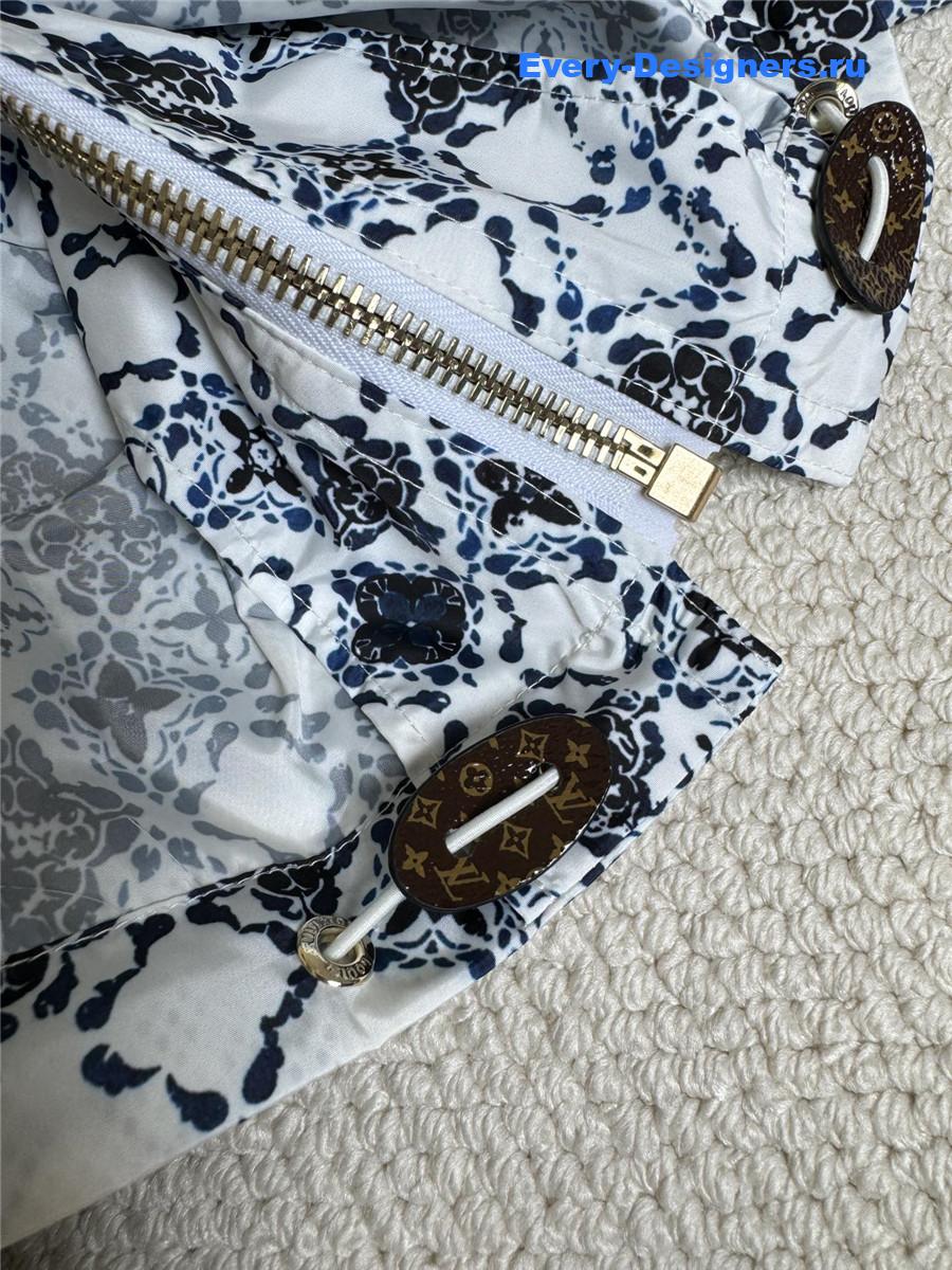 l0vis Vvtt0n monogram hooded parka