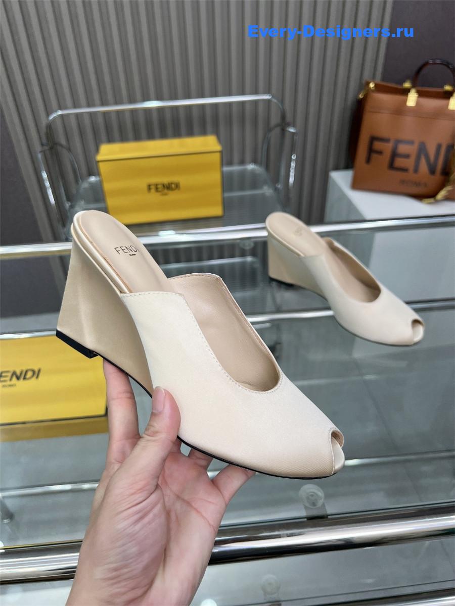 F**di lupita beige leather wedge mules