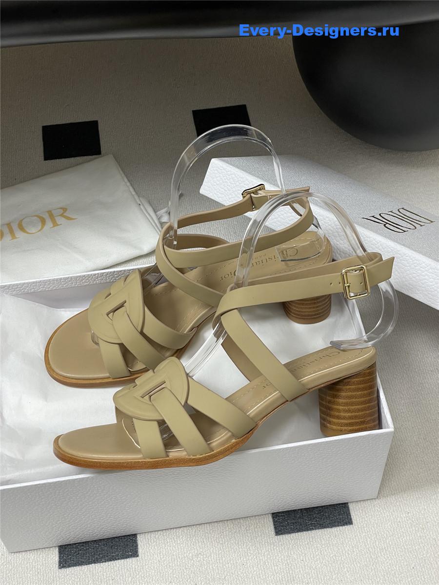 D10r d-club green heeled sandals