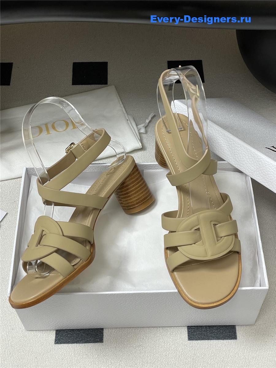 D10r d-club green heeled sandals