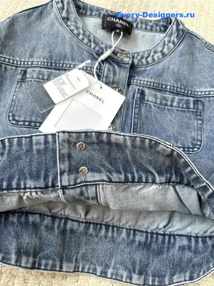 Ch**el cropped denim jacket