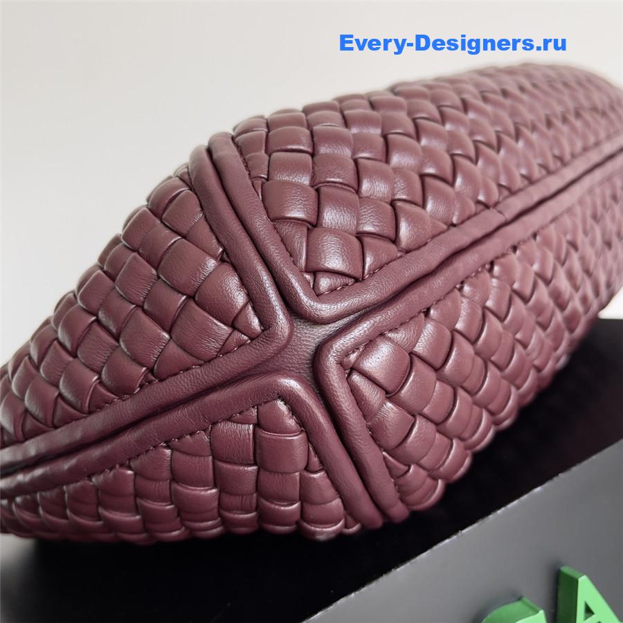 b0tt*ga Ven*ta burgundy pipe bag