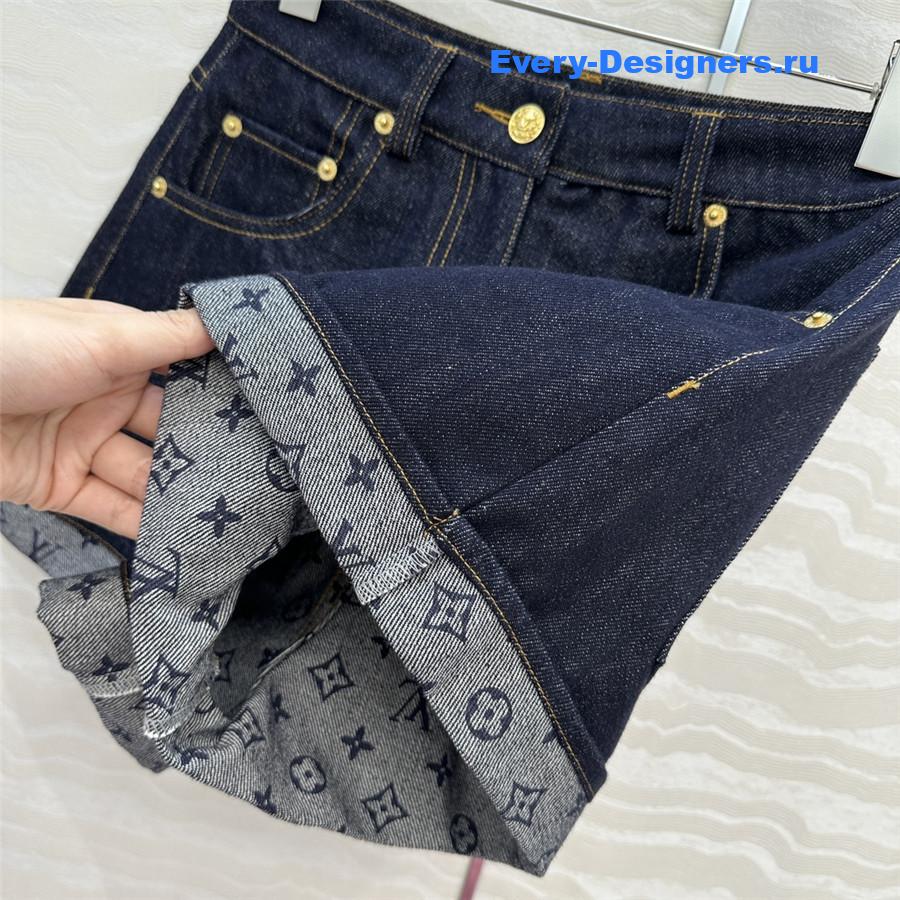 l0vis Vvtt0n blue monogram denim shorts