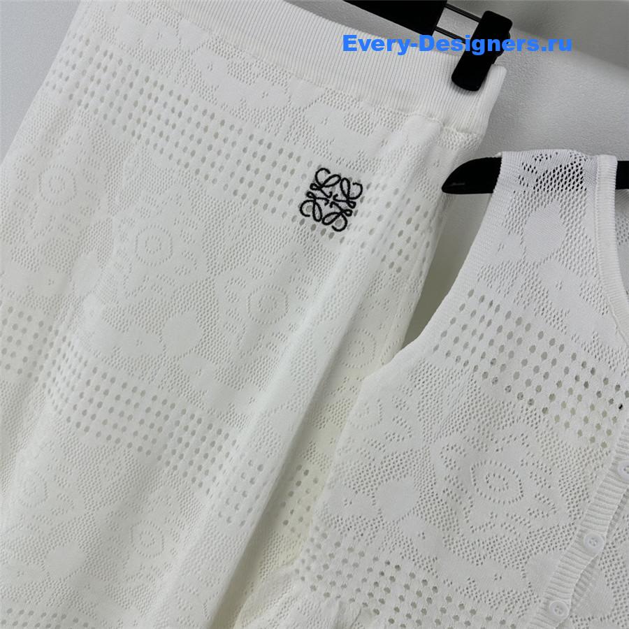 L0ew* cardigan skirt suit