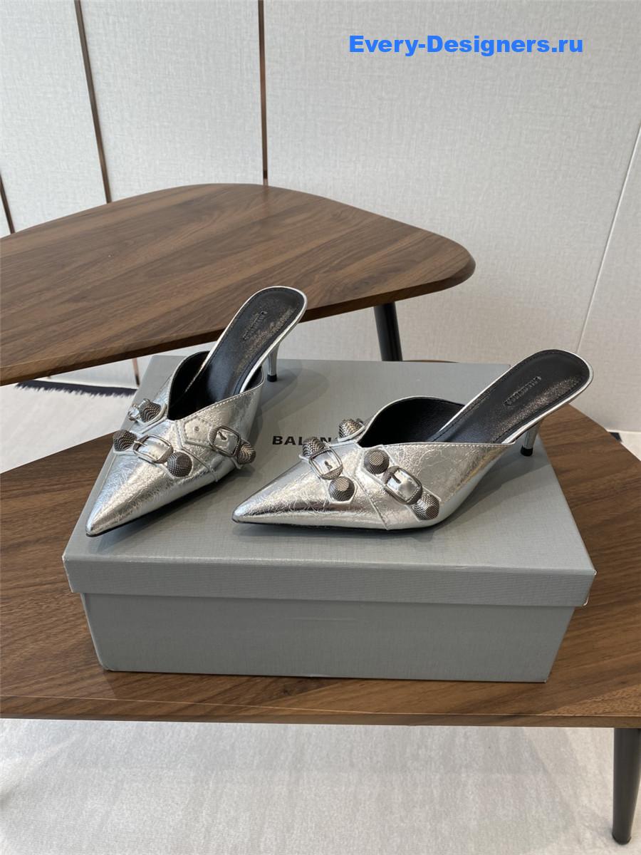 Ba1en*iaga cagole silver pumps