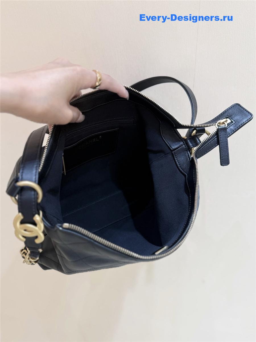 Ch**el belted chain hobo bag