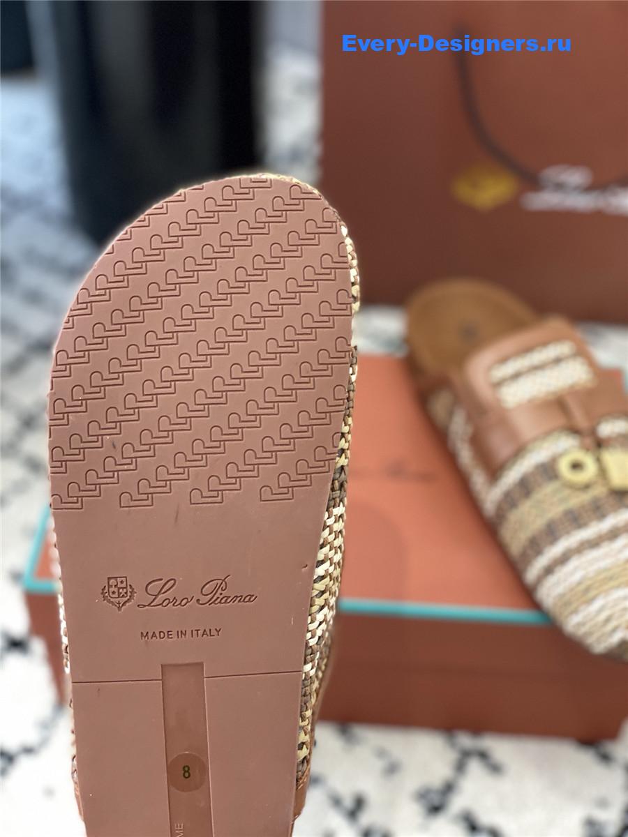 L0r0 P1ana raffia mules