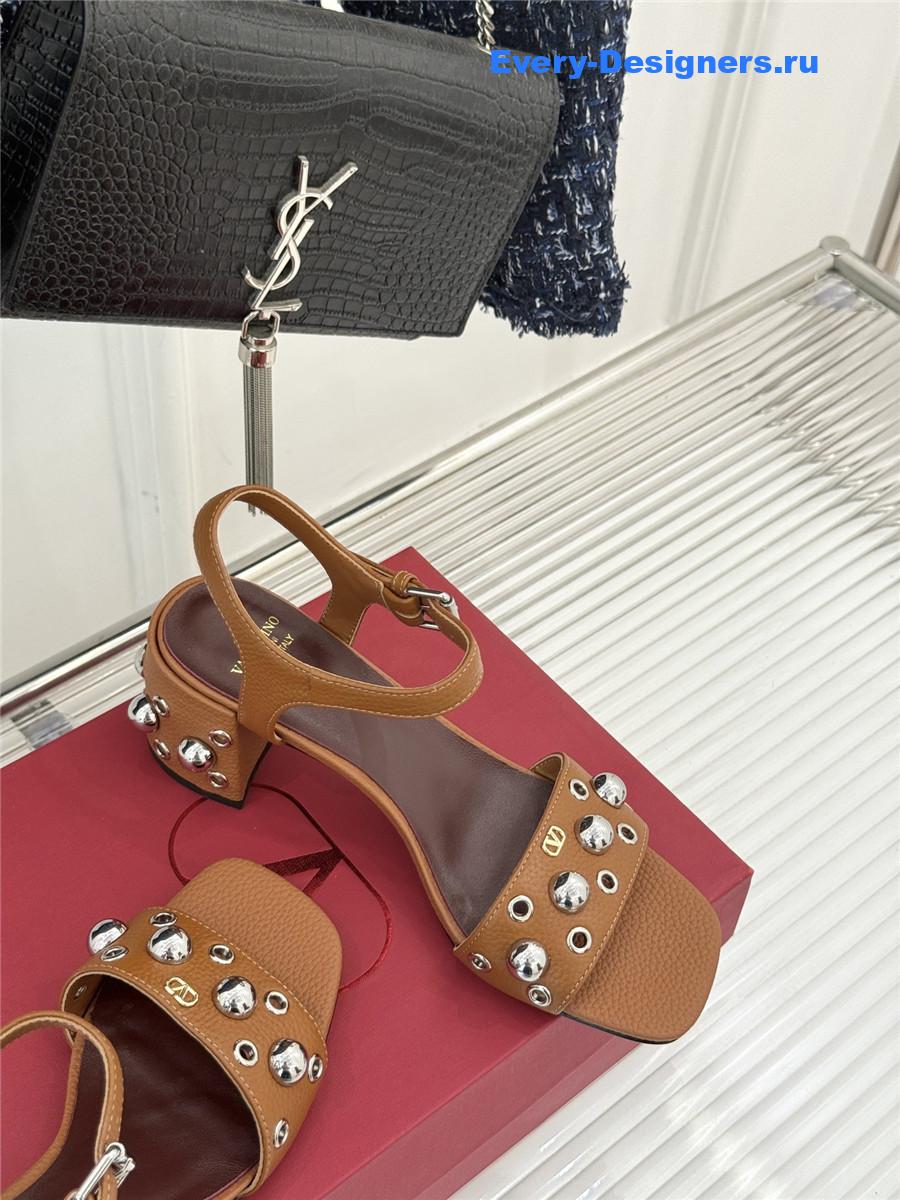 Va1e*ntin0 nellcôte brown sandals