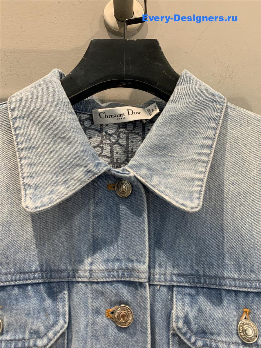 D10r light blue bee embroidered denim jacket