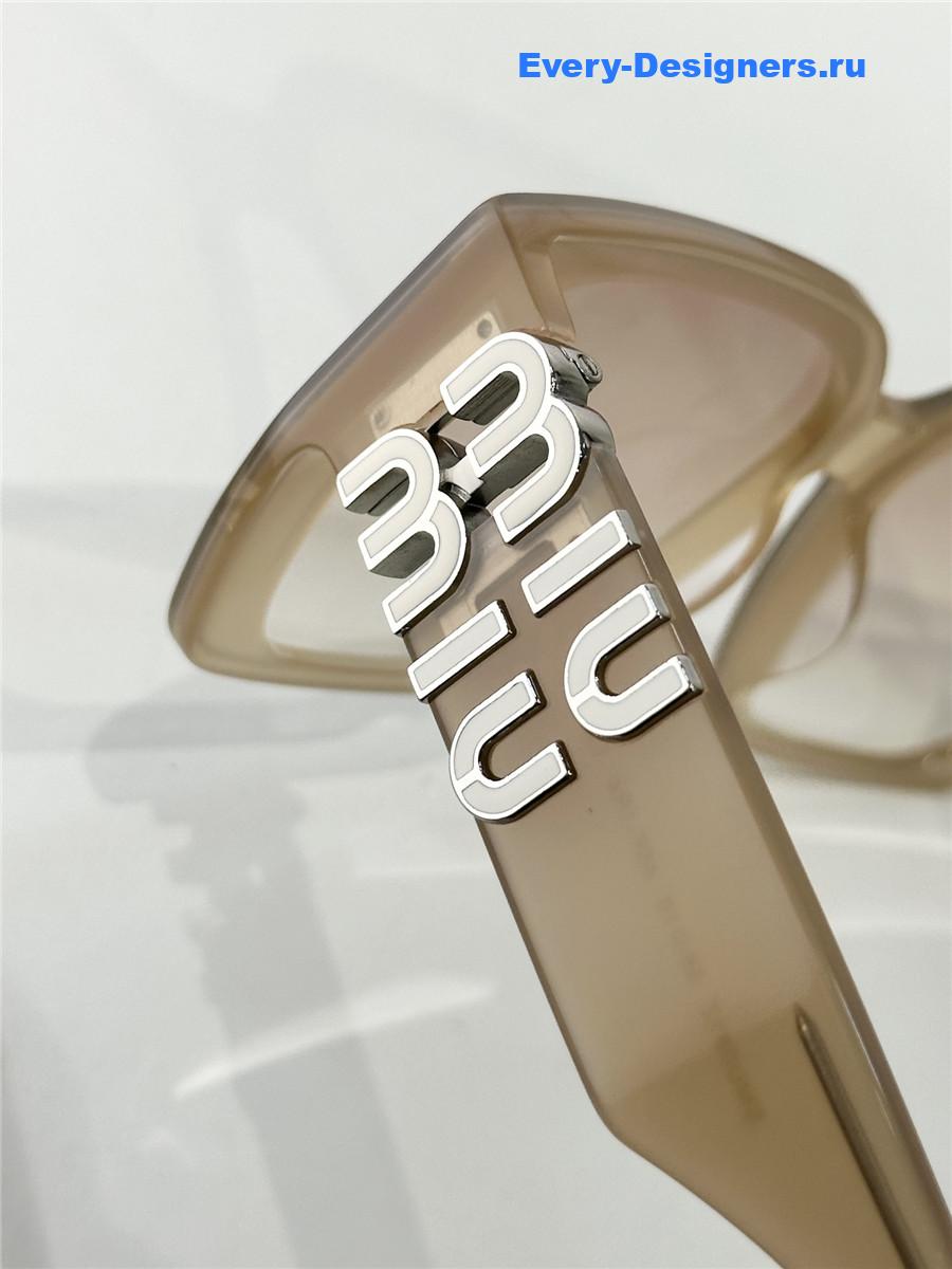 Miu Miu SMU081Z Sunglasses