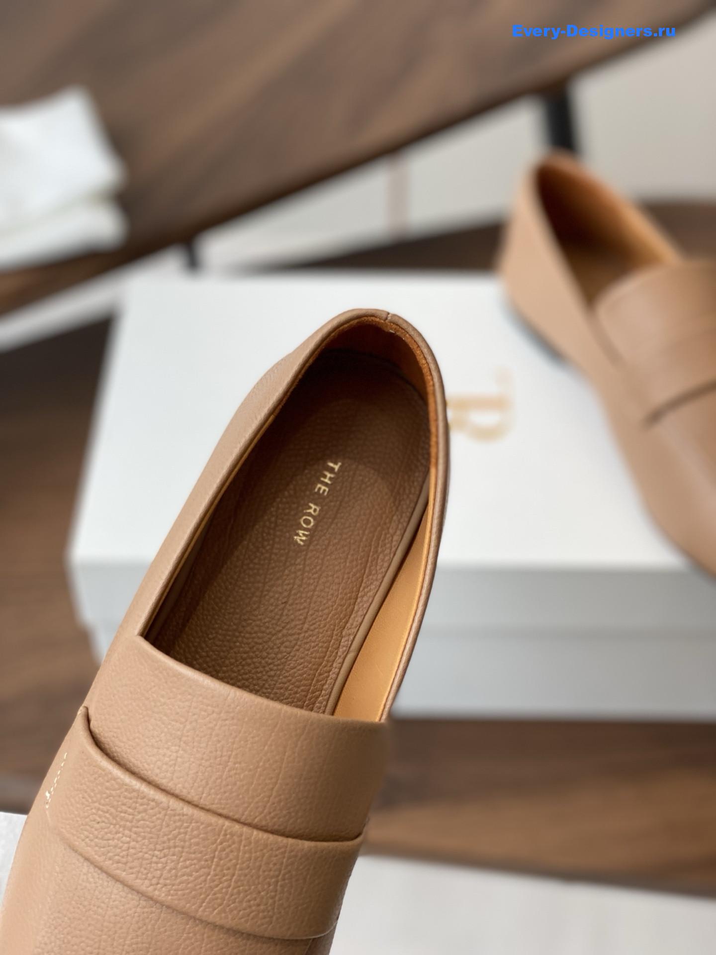 The R0w brown square leather loafers