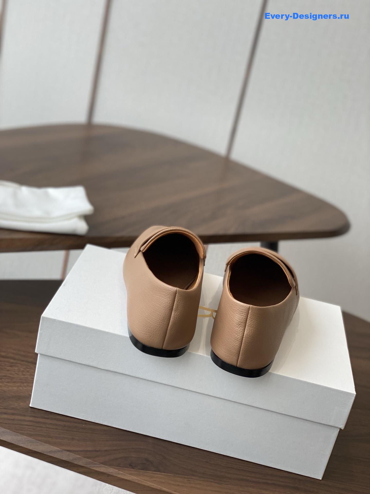 The R0w brown square leather loafers