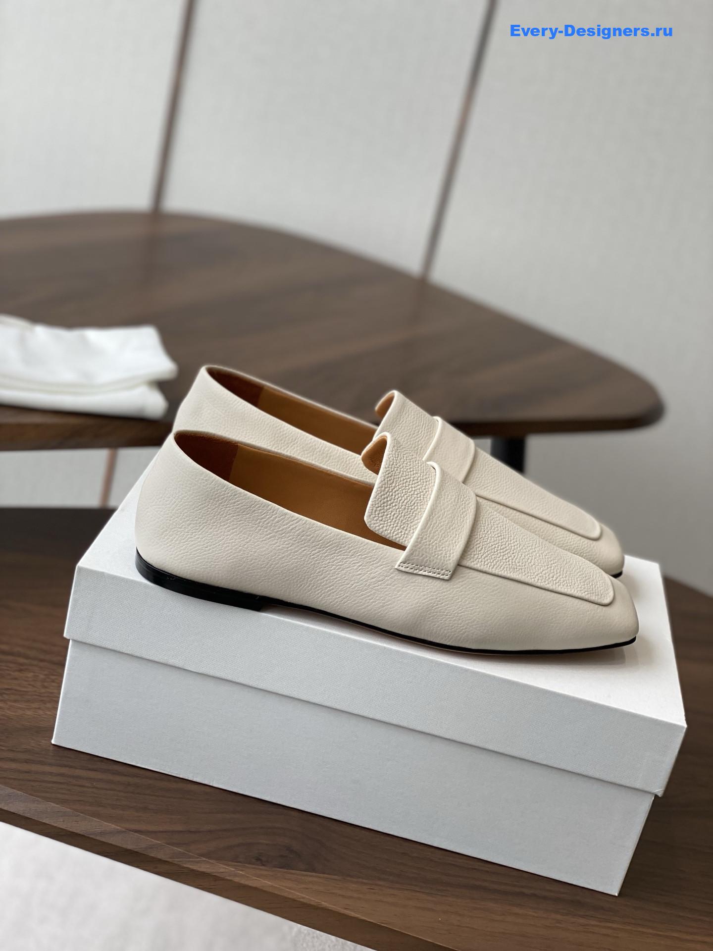 The R0w white leather loafers