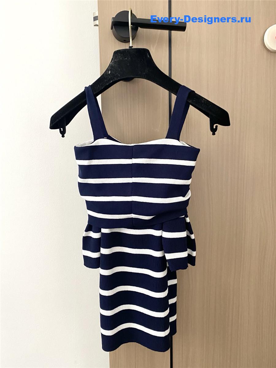 Ch**el strapless off-shoulder top