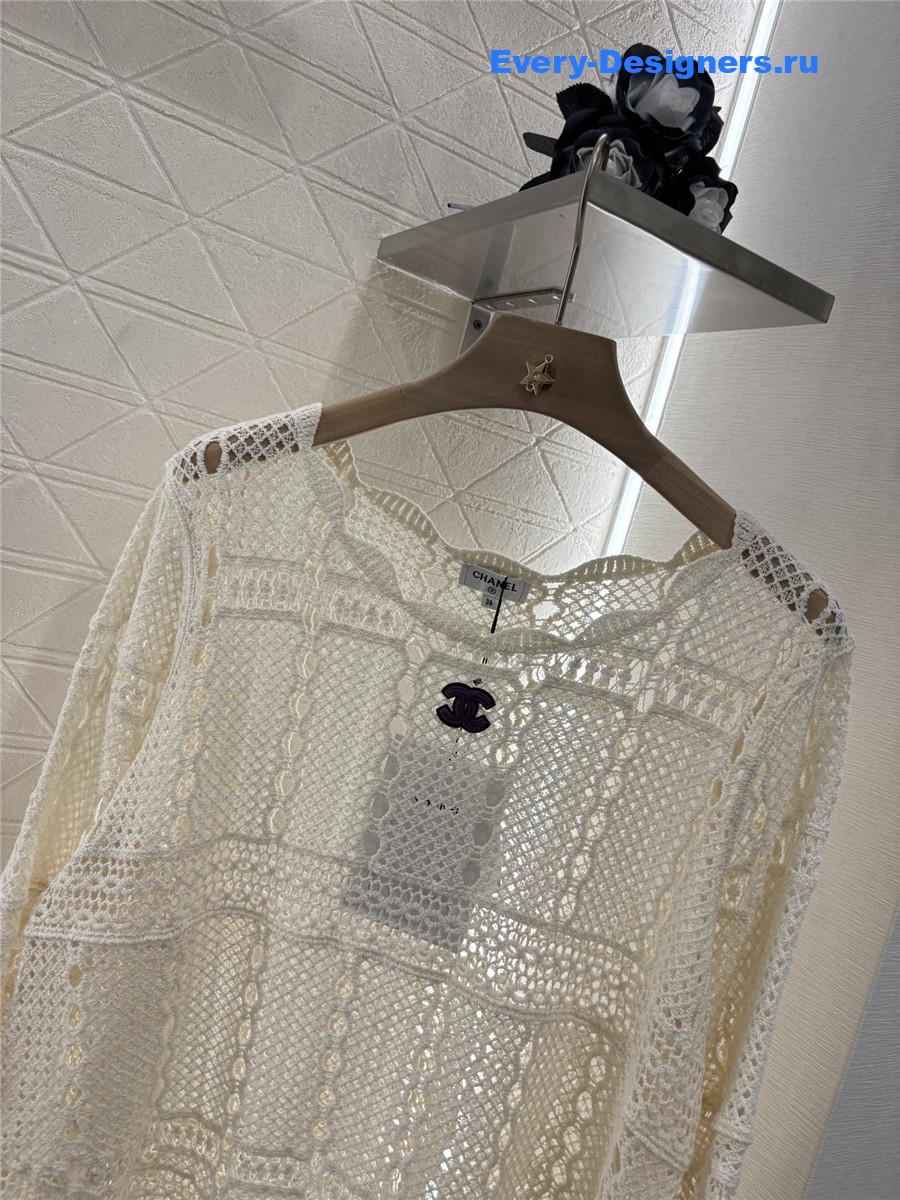 Ch**el embroidered hollow pullover