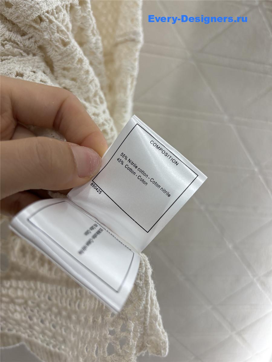 Ch**el embroidered hollow pullover