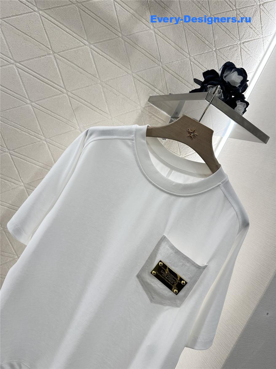 l0vis Vvtt0n white pocket crop tee